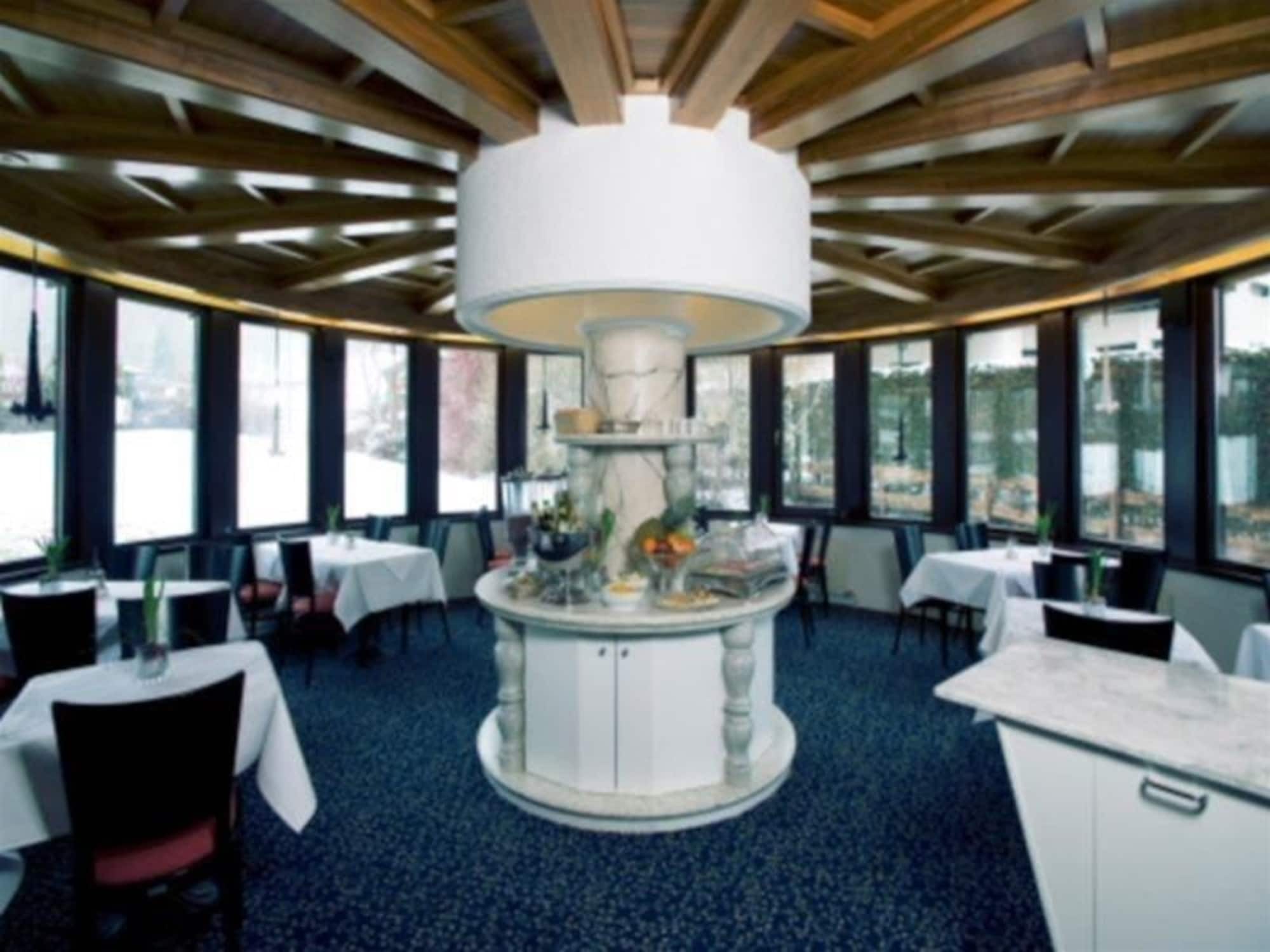 Garni Römerhof Hotel 4*
